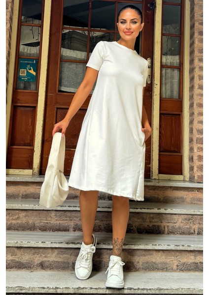 Kadın Ekru Yuvarlak Yaka, Kısa Kollu, Diz Boyu, Dökümlü A Kesim, Salaş Günlük Elbise