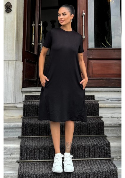 Kadın Siyah Yuvarlak Yaka, Kısa Kollu, Diz Boyu, Dökümlü A Kesim, Salaş Günlük Elbise