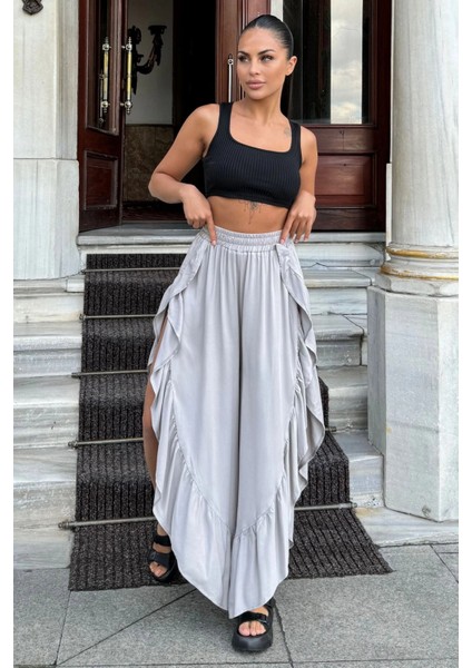Gri Bohem Tarz, Yüksel Bel, Derin Yan Yırtmaçlı, Fırfırlı Asimetrik Kesim, Salaş Etek Pantolon