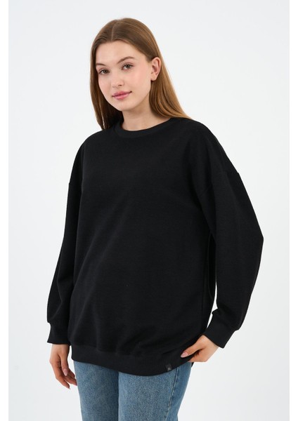 Bisiklet Yaka Uzun Kollu Unısex Sweatshırt (UNX37400) modelleri