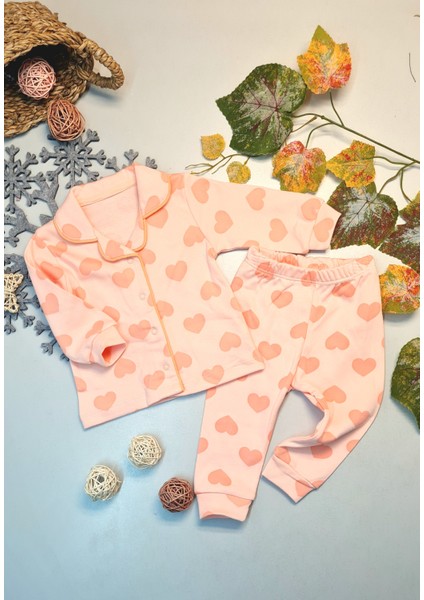 Kız Bebek Kalpli Düğmeli Yakalı Pijama Takımı