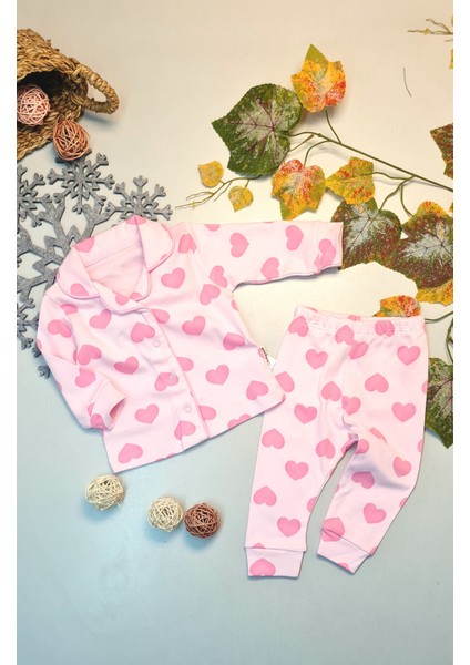 Kız Bebek Kalpli Düğmeli Yakalı Pijama Takımı