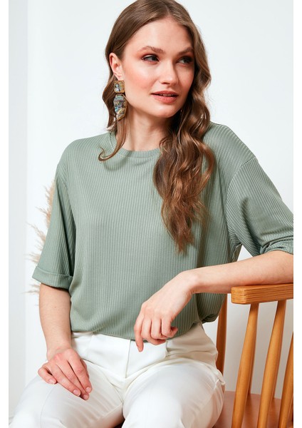 Oversize Bisiklet Yaka Yırtmaç Detaylı Bluz Bayan Bluz 5869000