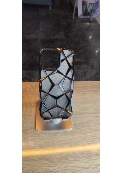 Apple iPhone 16 Pro Max Uyumlu Taşlı Baklava Desenli Karbon Kapak Hologramlı Darbe Korumalı Kılıf