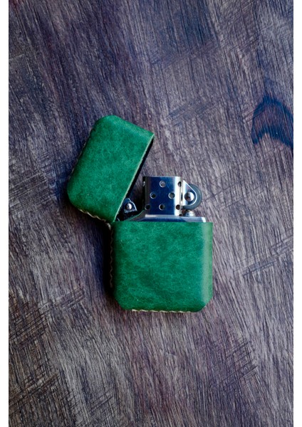 Hakiki Deri Kılıflı Zippo Benzinli Çakmak ,tamamen El Işi Üretim Yeşil Renkli fiyatları
