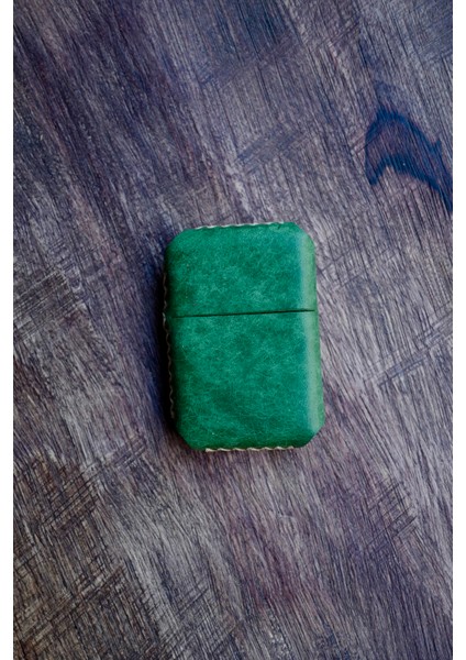 Hakiki Deri Kılıflı Zippo Benzinli Çakmak ,tamamen El Işi Üretim Yeşil Renkli fırsatları