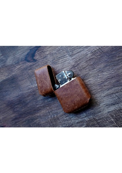 Hakiki Deri Kılıflı Zippo Benzinli Çakmak ,tamamen El Işi Üretim Kahve Renkli