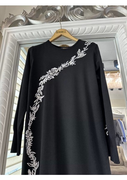 6848 Işlemeli Triko Elbise indirimleri