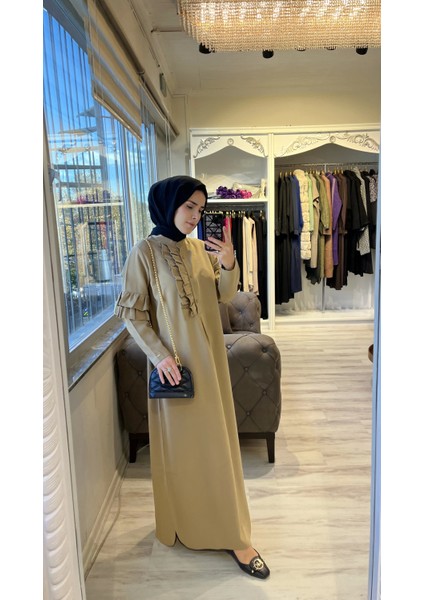 6925 Fırfır Detaylı Camel Elbise