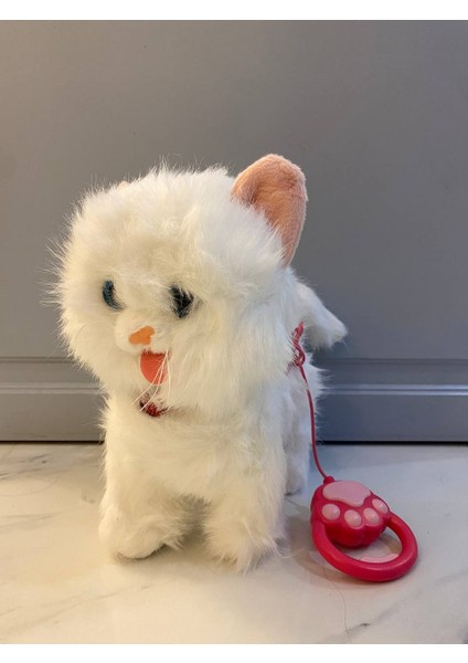 Müzikli Yürüyen Dokununca Miyavlayan Yalayan Kuyruk ve Başını Sallayan Kumandalı Ses Kaydını Tekrarlayan Peluş Beyaz Kedi fırsatları