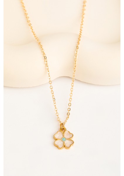Sedef Görünümlü Yonca Model Gold Kolye