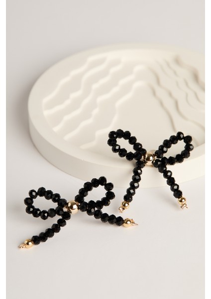 Fiyonk Model Siyah Taşlı Küpe