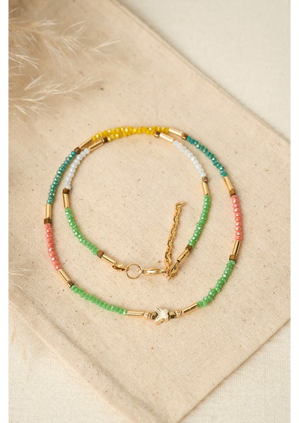 Kadın Kelebek Detaylı Renkli Taşlı Kolye modelleri