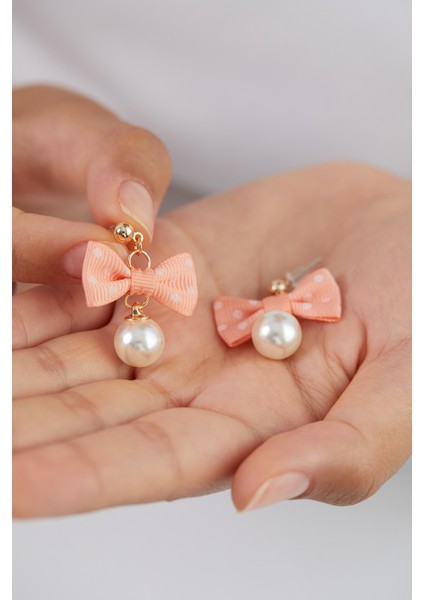 Fiyonk Model Inci Detaylı Gold Küpe fiyatları