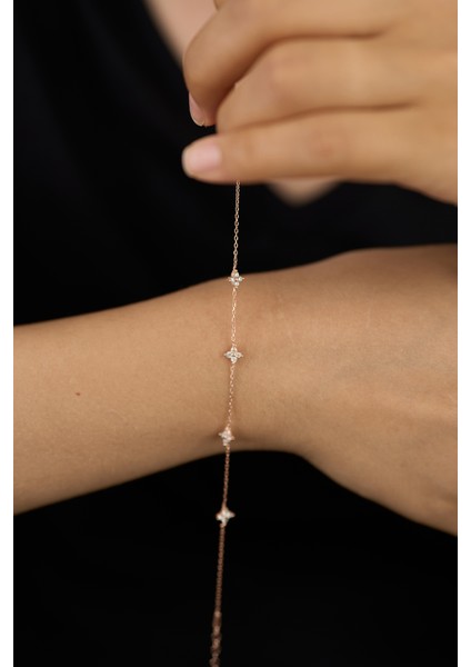 Kadın Minimal 925 Ayar Gümüş Bileklik fiyatları