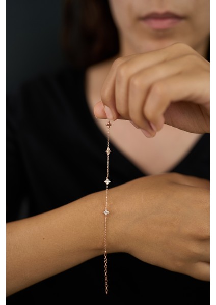 Kadın Minimal 925 Ayar Gümüş Bileklik fırsatları