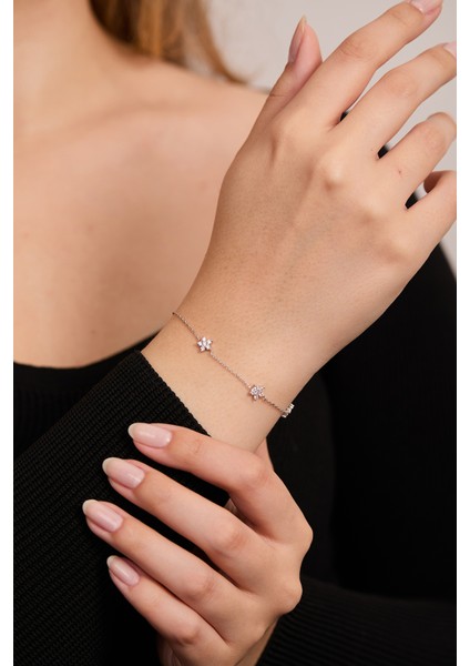 925 Ayar Gümüş Zirkon Taşlı Lotus Model Bileklik