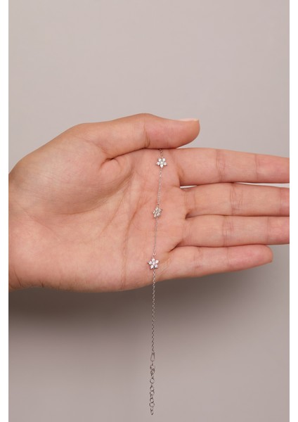 925 Ayar Gümüş Zirkon Taşlı Lotus Model Bileklik modelleri