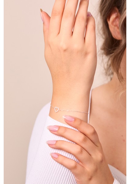 925 Ayar Gümüş Zirkon Taşlı Kalp Bileklik ELKSLVR7291GG fırsatları