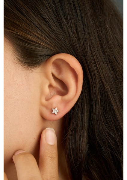 Kadın Damla Kesim Zirkon Taşlı Çiçek 925 Ayar Gümüş Küpe fiyatları