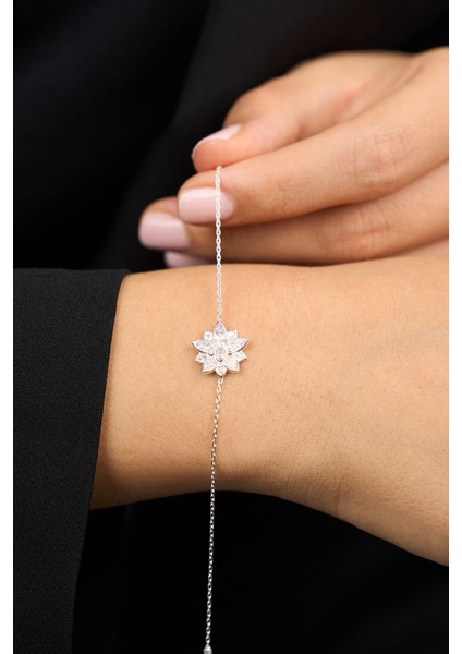 925 Ayar Gümüş Modern Lotus Bileklik ELKAB92306 fiyatları