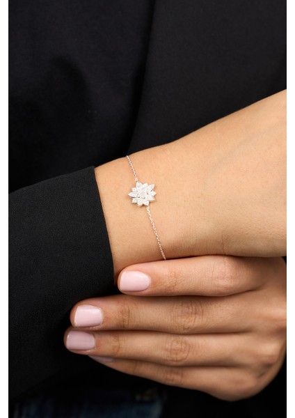 925 Ayar Gümüş Modern Lotus Bileklik ELKAB92306 modelleri