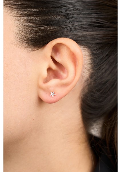 925 Ayar Gümüş Minimal Lotus Küpe ELKAB92299 fırsatları