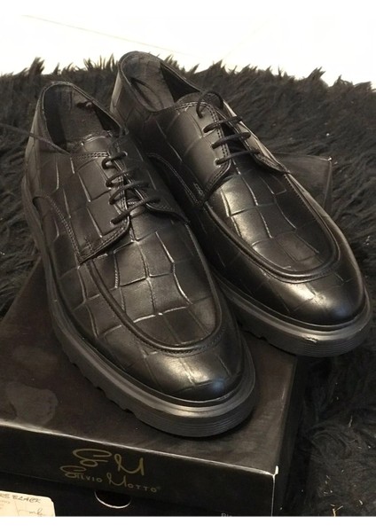 Siyah Deri Bağcıklı Erkek Günlük Ayakkabı