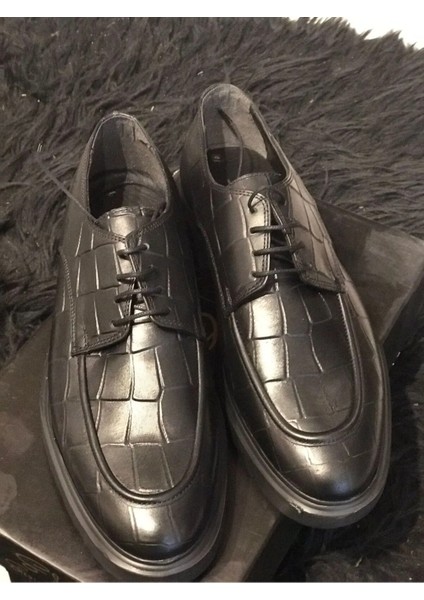 Siyah Deri Bağcıklı Erkek Günlük Ayakkabı fırsatları