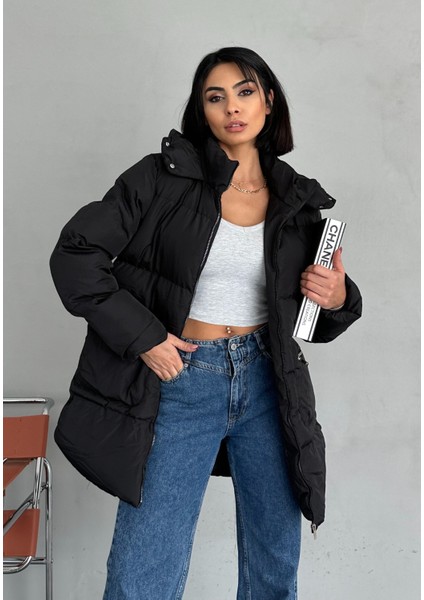 Gümüş Detaylı Kapüşonlu Uzun Şişme Mont fiyatları