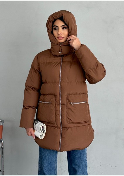 Gümüş Detaylı Kapüşonlu Uzun Şişme Mont fırsatları
