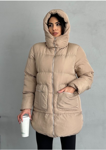 Gümüş Detaylı Kapüşonlu Uzun Şişme Mont fırsatları