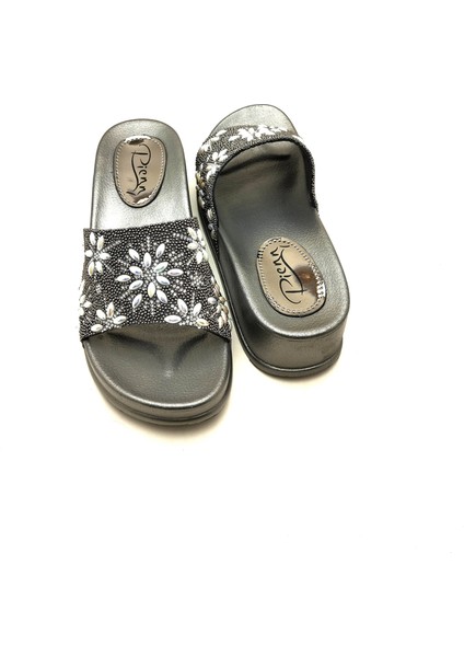 20028 Pienn Yüksek Tabanlı Taşlı Kadın Terliği modelleri