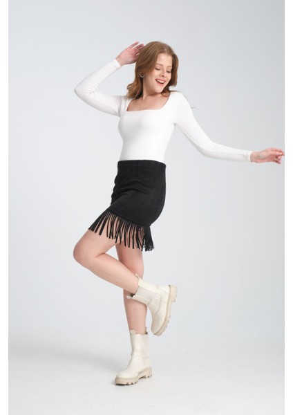 Scuba Suet Kısa Püsküllü Siyah Etek fırsatları