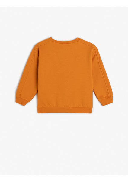 Pamuklu Slogan Baskılı Uzun Kollu Bisiklet Yaka Sweatshirt fiyatları