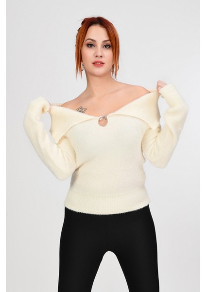 Devrik Yaka Peluş Kazak - Krem Krem - M/l
