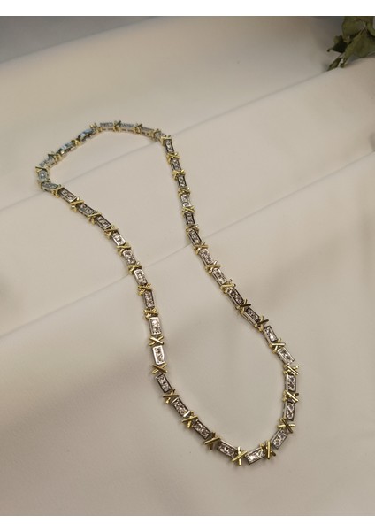 Kadın Gümüş Gold Renk Özel Seri Xox Model 316 L Çelik Kolye