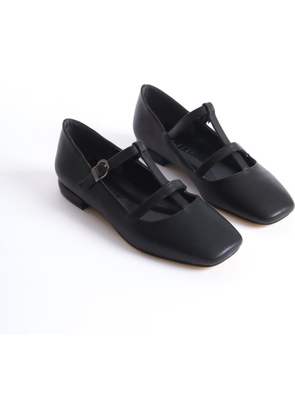 Kadın FSTA Siyah Cilt Tokalı Babet fırsatları