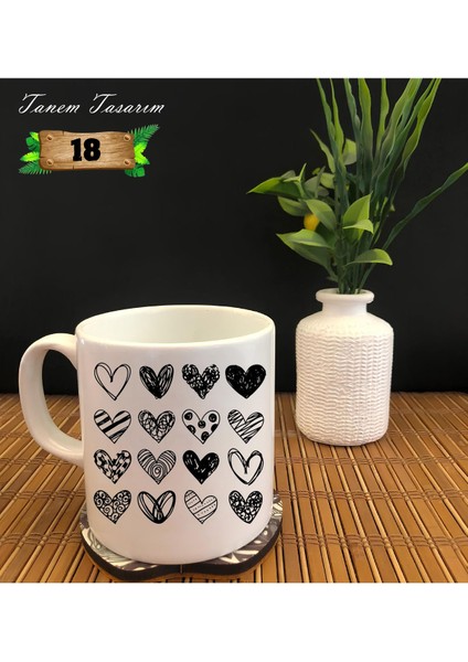 Siyah Beyaz Kalp Tasarımlı - Porselen Kupa