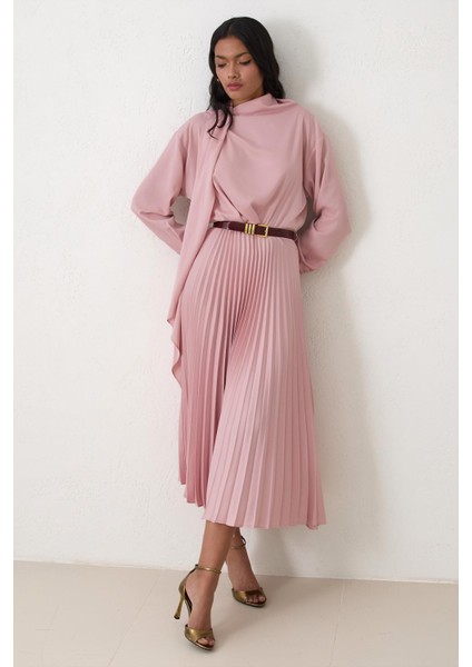 Pudra Kemer Detaylı Pileli Uzun Kollu Midi Boy Elbise modelleri