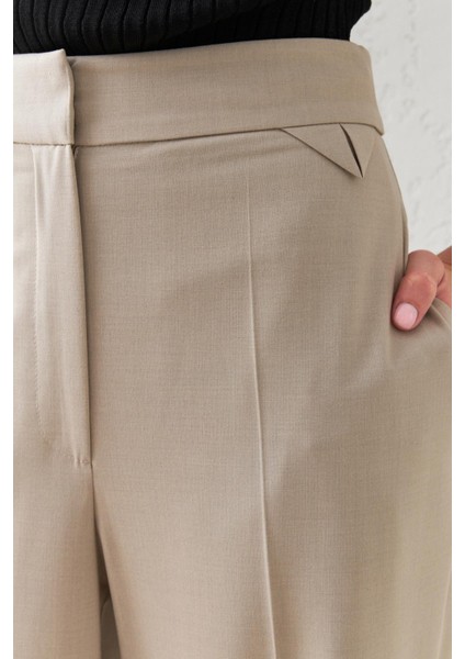 Bej Bel Detaylı Rahat Kesim Pantolon fiyatları