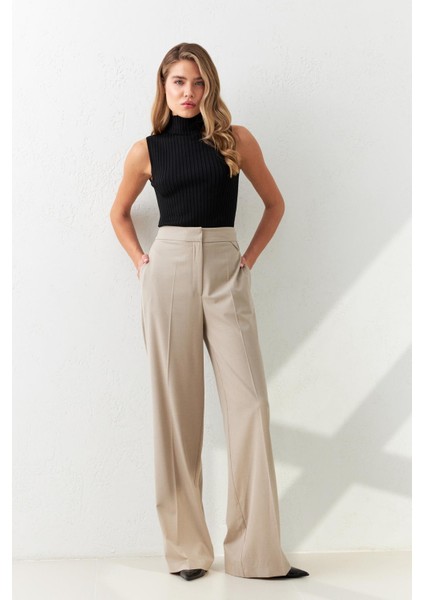 Bej Bel Detaylı Rahat Kesim Pantolon fırsatları