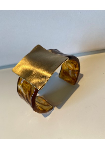 Kemik Kare Gold Detayli Kelepçe Bileklik