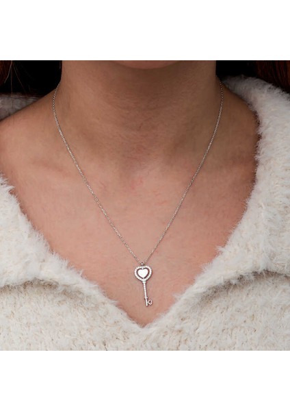Gümüş Kalpli Anahtar Kadın Kolye indirimleri