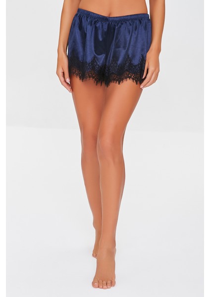 Dantel Detaylı Şort fırsatları