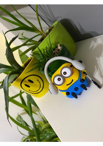 Apple iPhone 3. Nesil Uyumlu Koruyucu Bluetooth Kulaklık Kılıfı Minions Figürlü