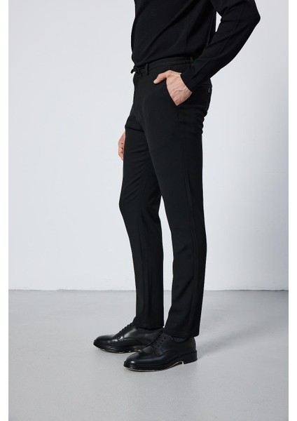 Erkek Slim Fit Beli Lastikli Ipli Fermuarlı Likralı Rahat Siyah Jogger Pantolon modelleri