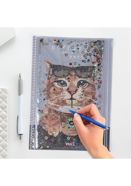 Kedi Simli ve Sulu Kapaklı Kalem Kutulu A4 Defter