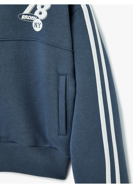 Fermuarlı Cepli Biyeli Kolej Baskılı Sweatshirt
