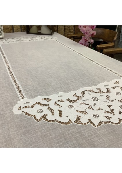 Beyaz Işli Masa Örtüsü - 160*260 cm